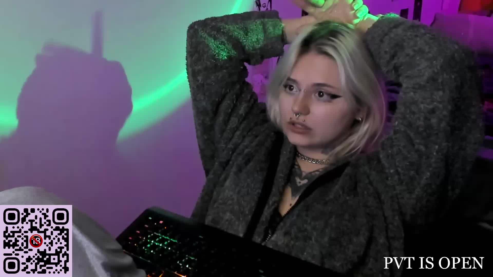 BOPOBKA-TOKEHOB Cam Model Chat December 17, 2025