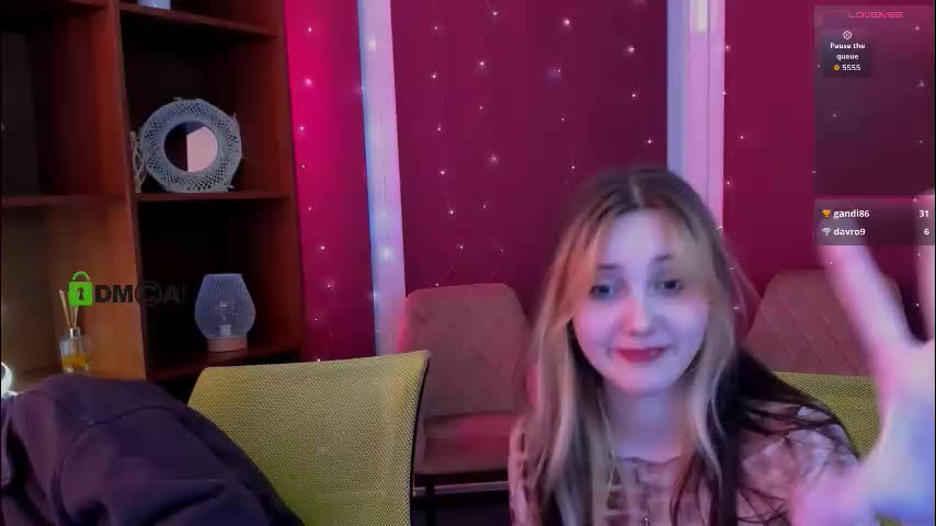 aria_moo Cam Model Chat December 17, 2025