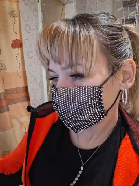 krisred Cam Model Chat December 17, 2025