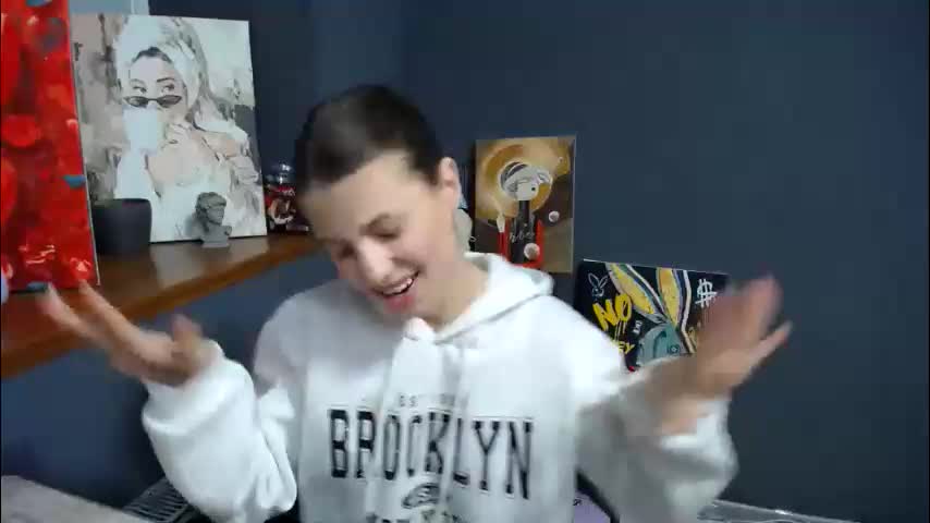 tiny_felicity Cam Model Chat December 17, 2025