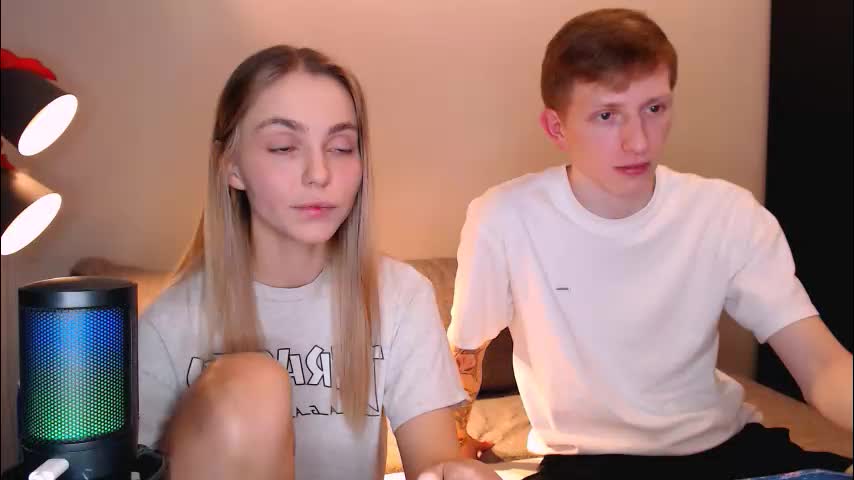 julsweet Cam Model Chat December 18, 2025