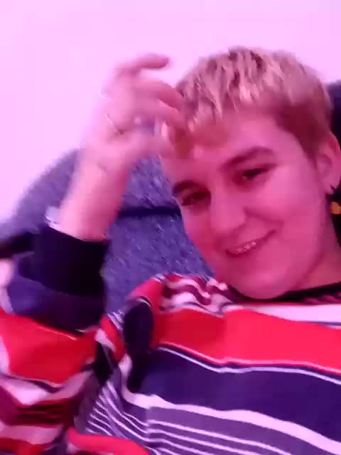 2Lesbians Cam Model Chat December 18, 2025