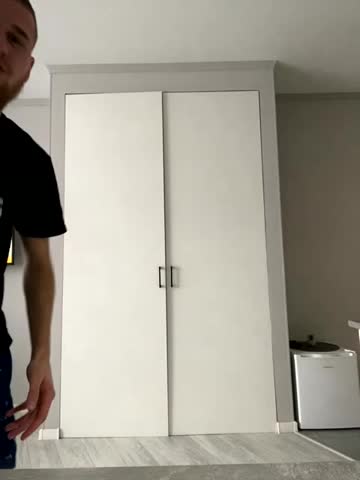 Room_of_love Cam Model Chat December 18, 2025