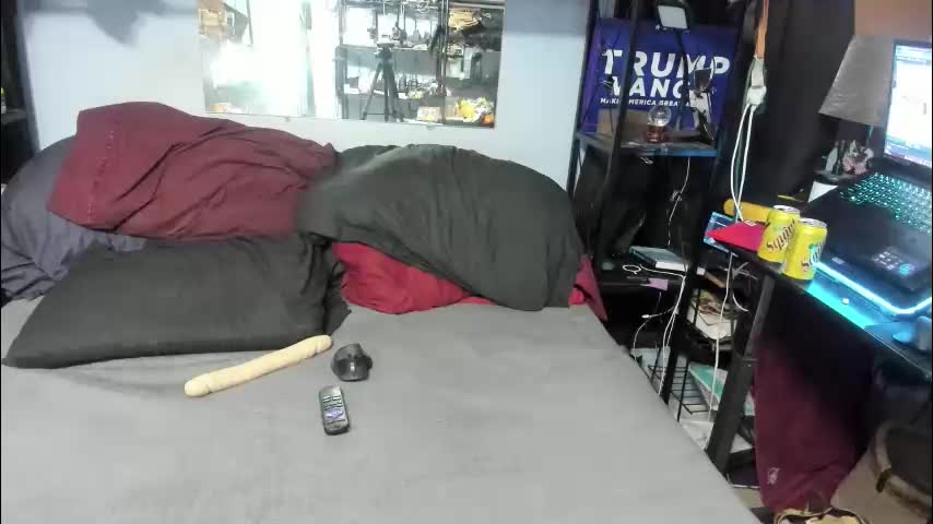 pink_black Cam Model Chat December 18, 2025