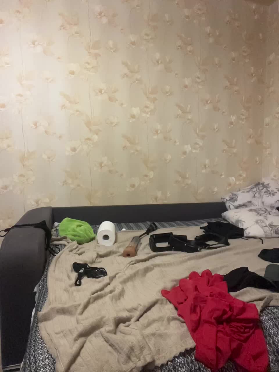 MadmenLovers Cam Model Chat December 18, 2025