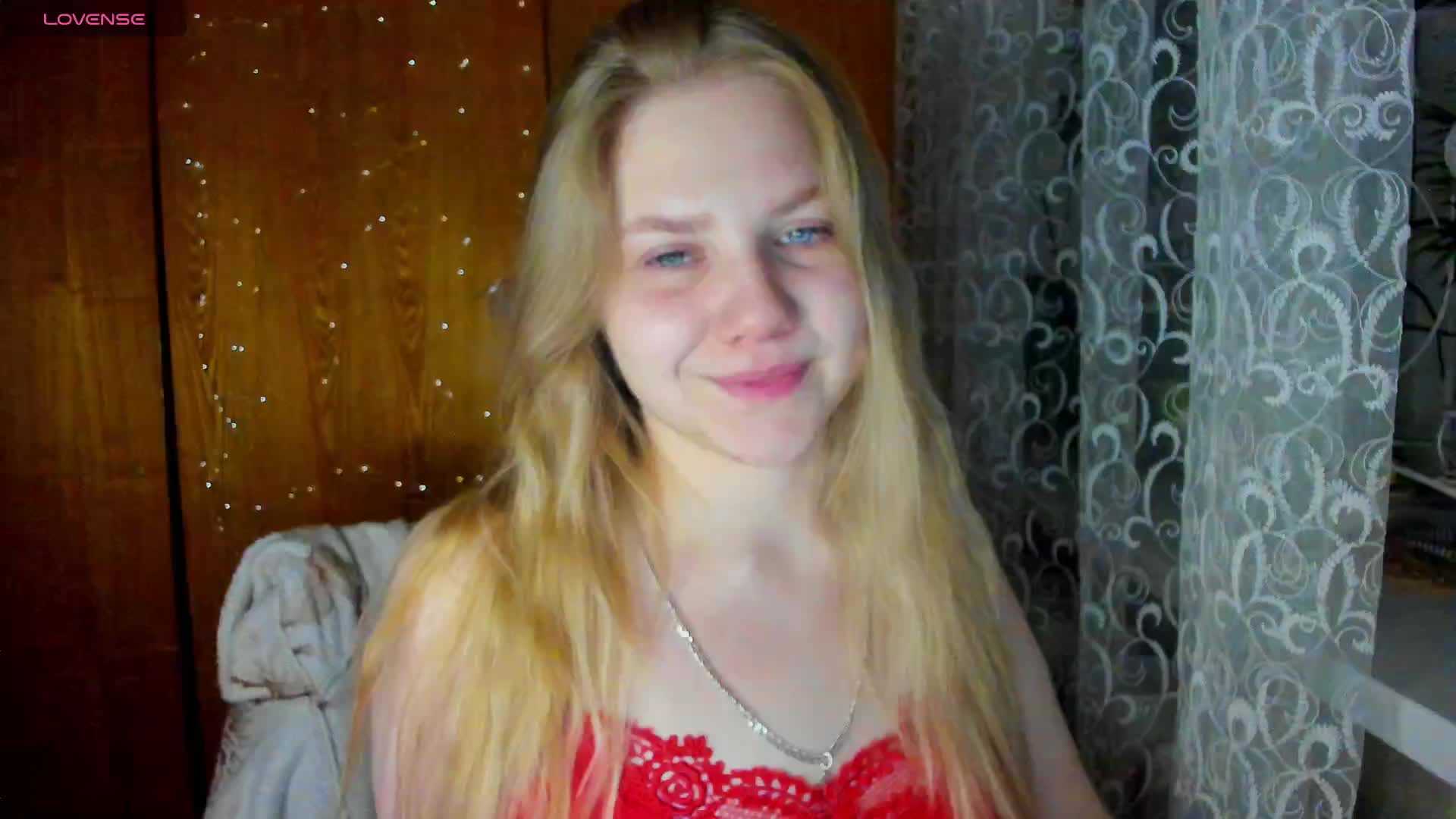 Emma-Frizea Cam Model Chat December 18, 2025