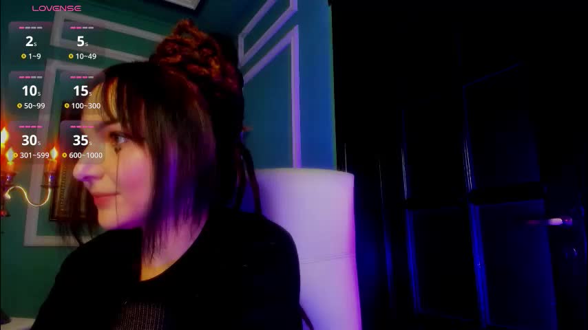 1munique Cam Model Chat December 18, 2025