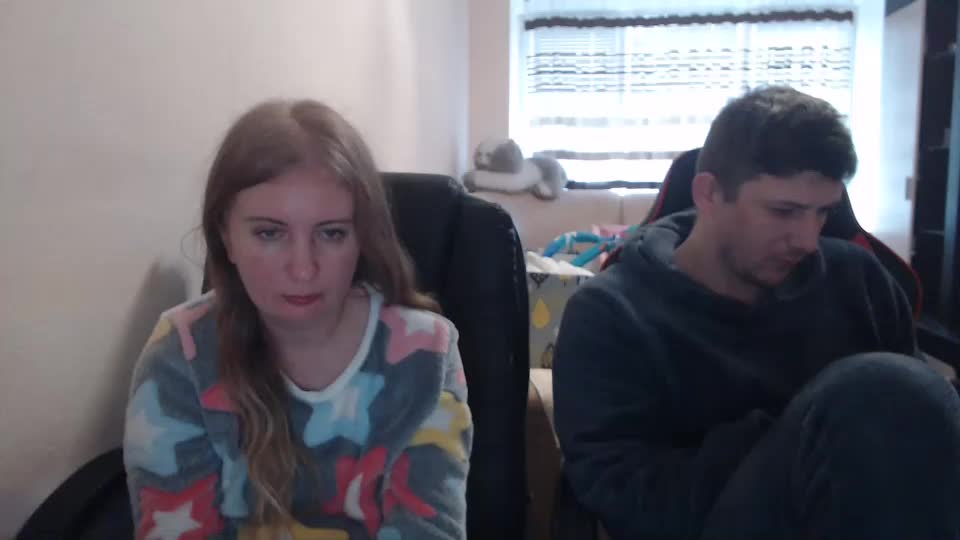 jenisandpeter Cam Model Chat December 18, 2025