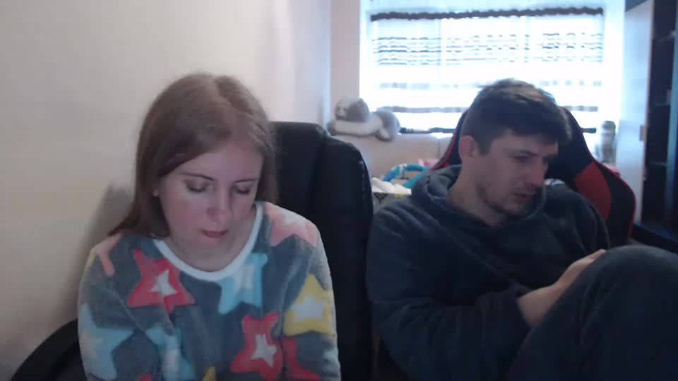 jenisandpeter Cam Model Chat December 18, 2025