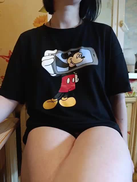 Nepechalka Cam Model Chat December 18, 2025