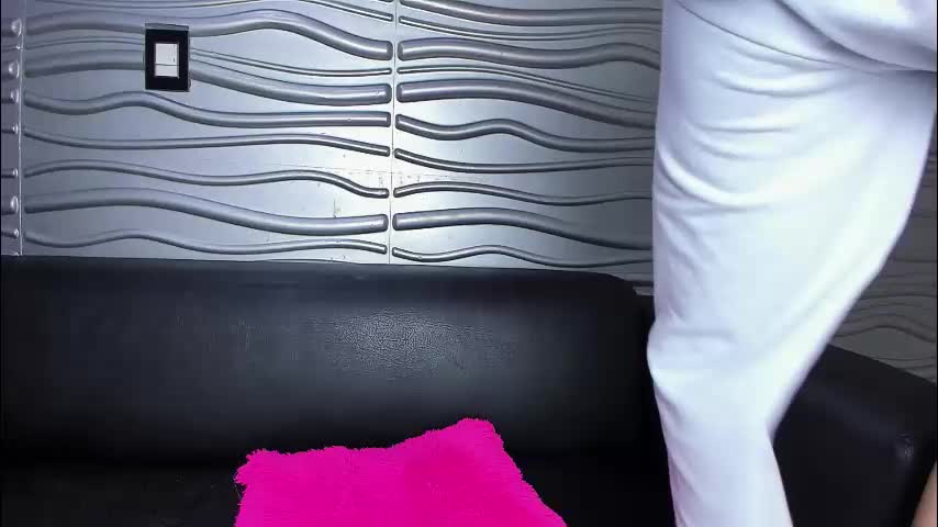 big_sexzonexxx18 Cam Model Chat December 18, 2025