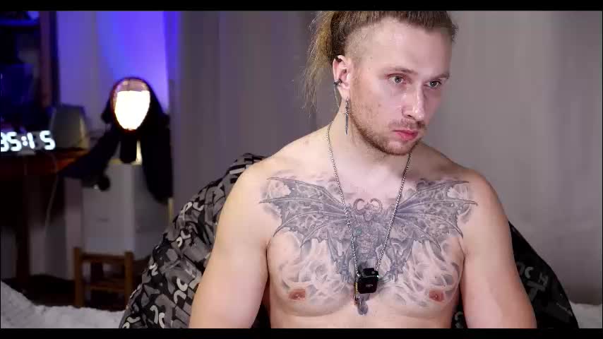 rusbigpaul Cam Model Chat December 18, 2025