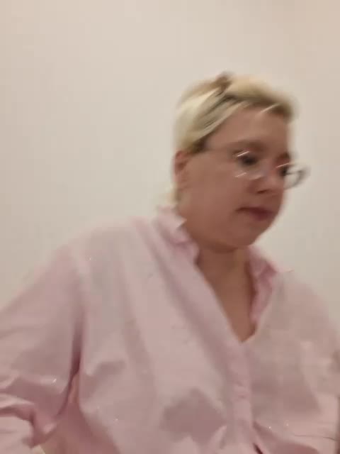 Vika211 Cam Model Chat December 18, 2025