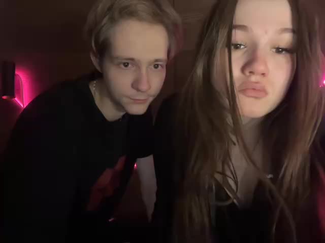 titsDestroy2007 Cam Model Chat December 19, 2025