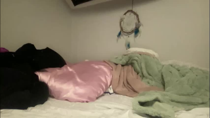 lilianlovess Cam Model Chat December 19, 2025