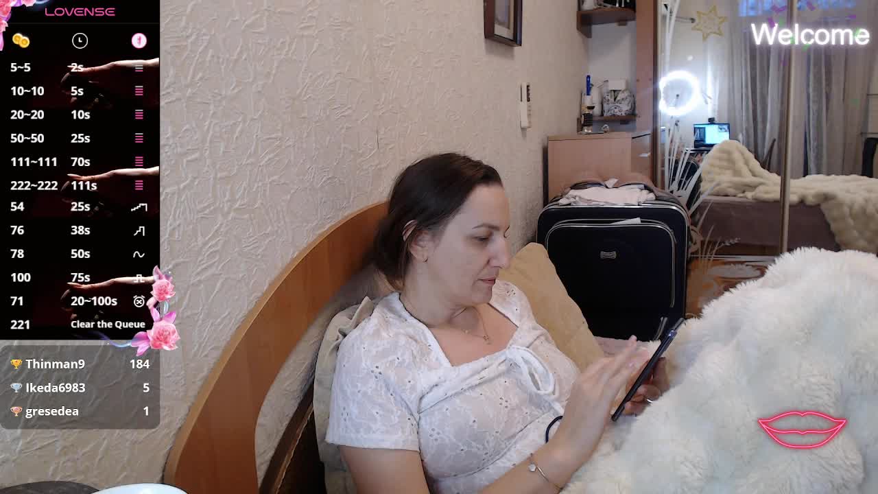 MilayaZhenya Cam Model Chat December 19, 2025