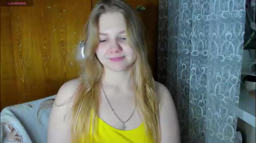 emmafrizea Cam Model Chat December 19, 2025