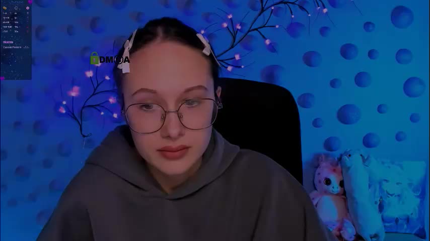 mona_cloud Cam Model Chat December 19, 2025