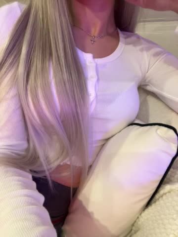 PauLiiine Cam Model Chat December 19, 2025