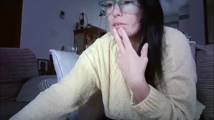 lolahueso Cam Model Chat December 19, 2025