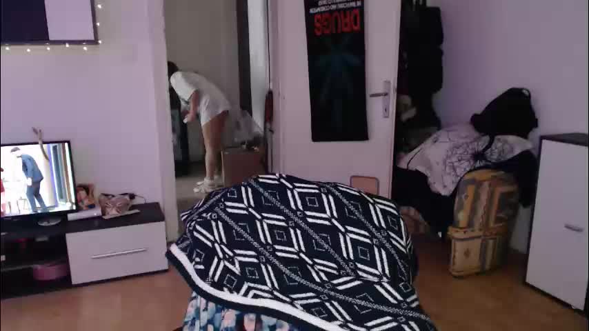 aliens4twenty Cam Model Chat December 19, 2025