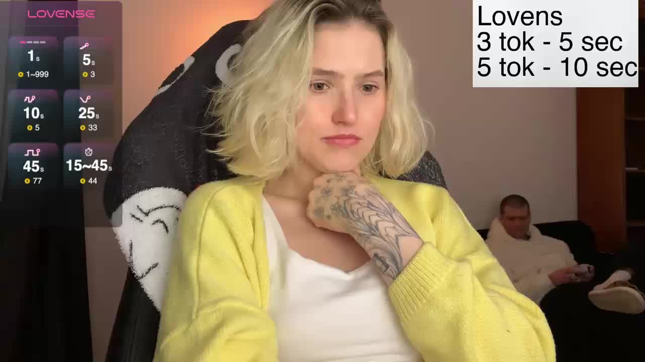 Sexy-Sweets Cam Model Chat December 19, 2025