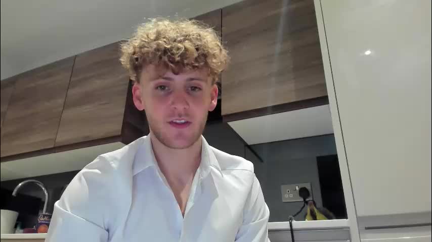 dominantalex182 Cam Model Chat December 19, 2025