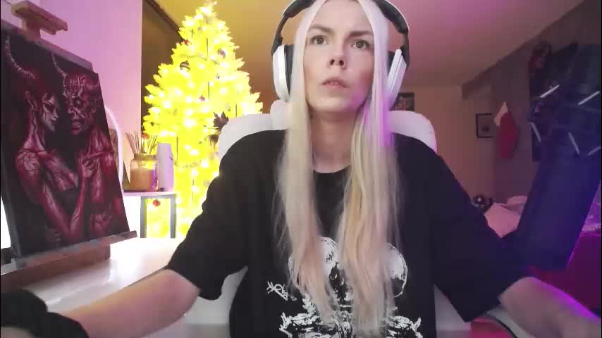 tinykylie Cam Model Chat December 19, 2025