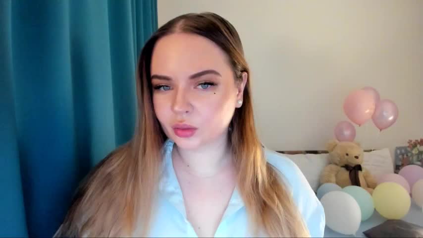 Shy_foxY Cam Model Chat December 19, 2025