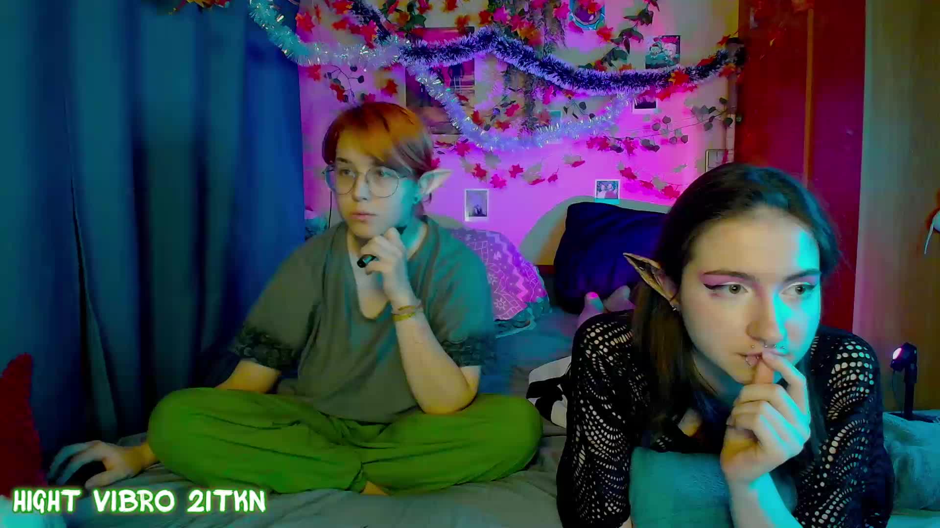 Tricky_Kitsune Cam Model Chat December 19, 2025