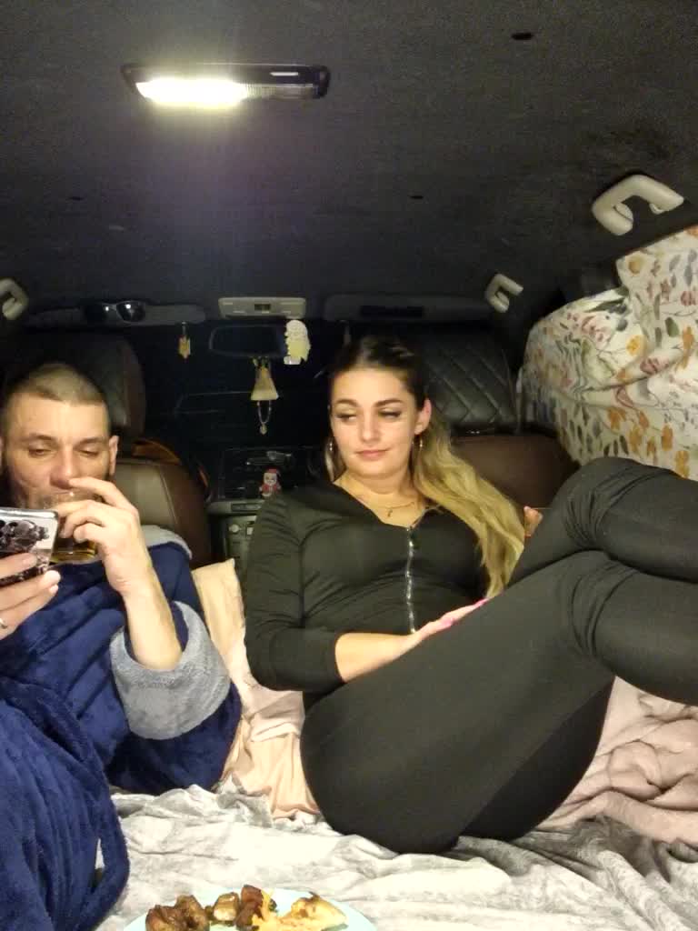 SweetCoople Cam Model Chat December 19, 2025