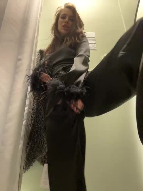 Azilanomi Cam Model Chat December 20, 2025