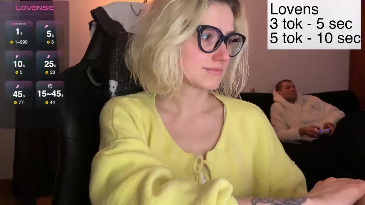 Sexy-Sweets Cam Model Chat December 20, 2025