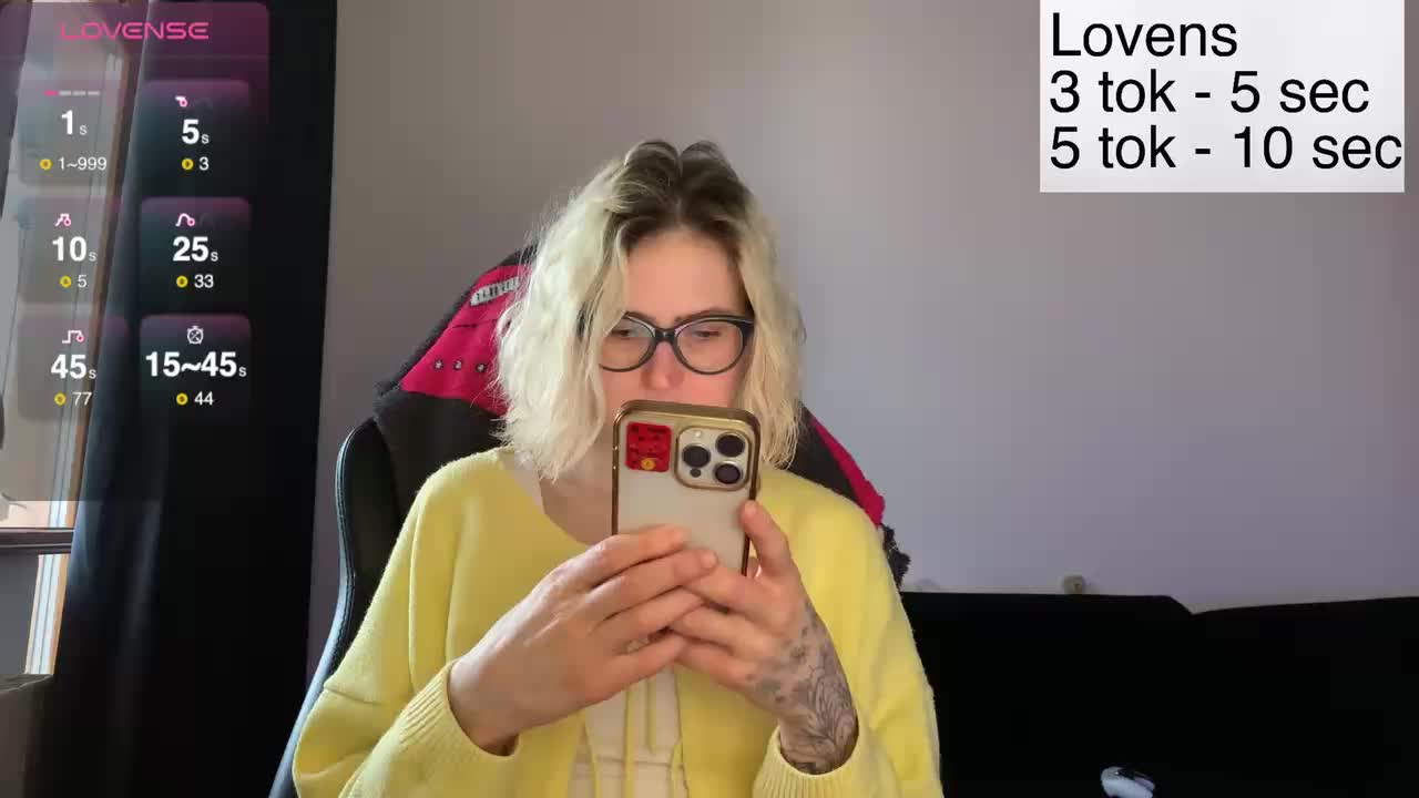 Sexy-Sweets Cam Model Chat December 20, 2025