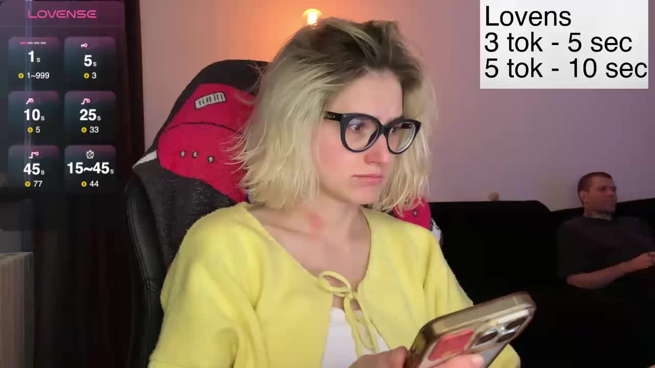 Sexy-Sweets Cam Model Chat December 20, 2025