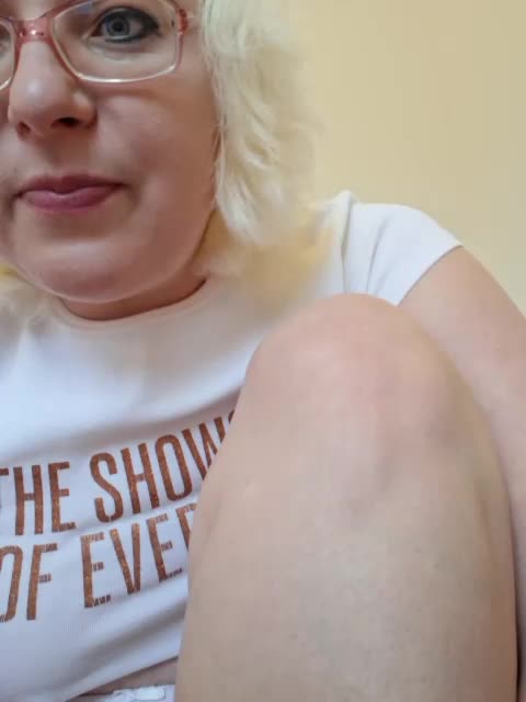 Vika211 Cam Model Chat December 20, 2025