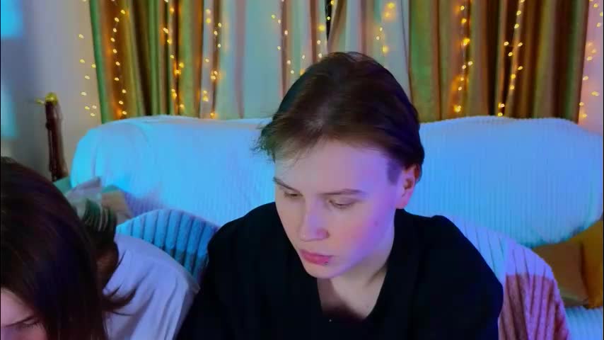 berry_assortment Cam Model Chat December 20, 2025