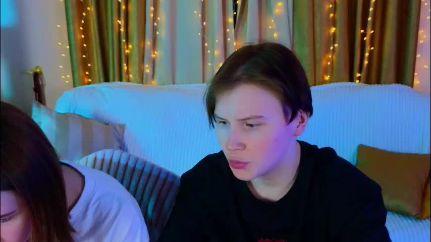 berry_assortment Cam Model Chat December 20, 2025