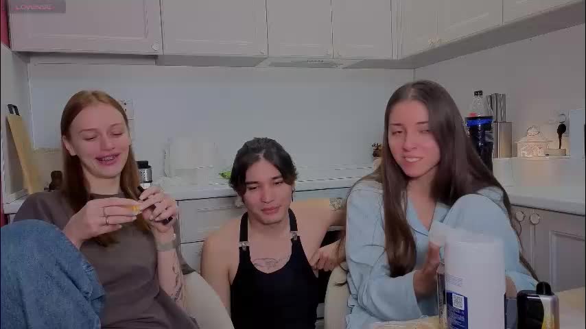 ihavepaws33 Cam Model Chat December 20, 2025