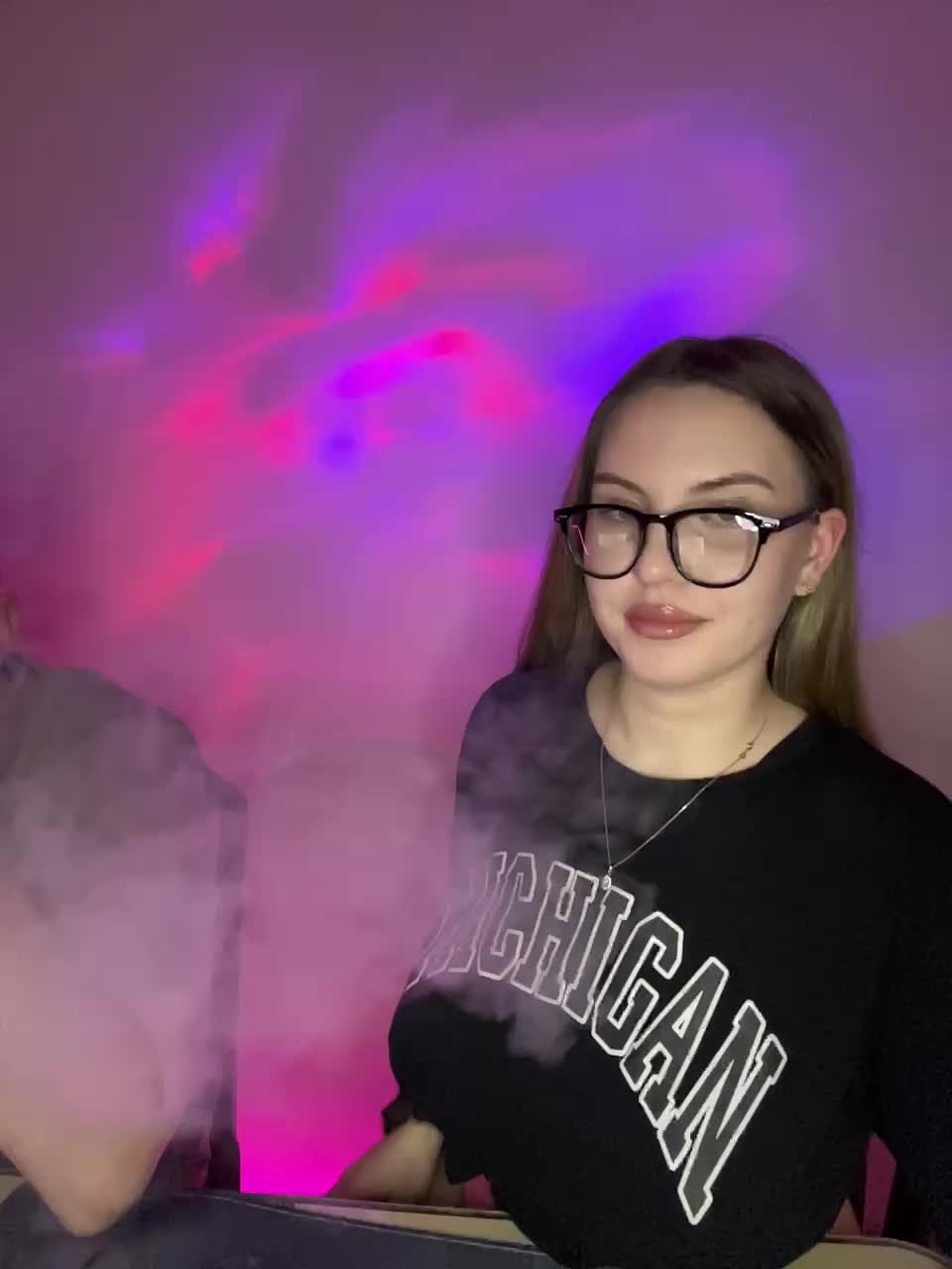 Cris_Mi Cam Model Chat December 20, 2025