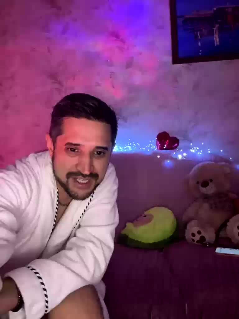 VIP17CoupleDream Cam Model Chat December 21, 2025