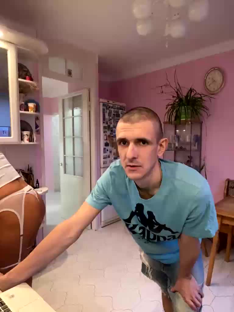 And-Liziantus Cam Model Chat December 21, 2025