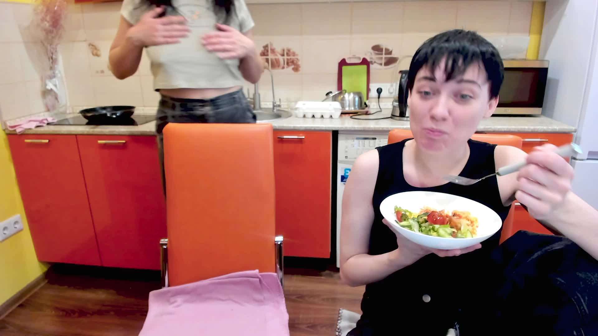 VikixEricka Cam Model Chat December 21, 2025