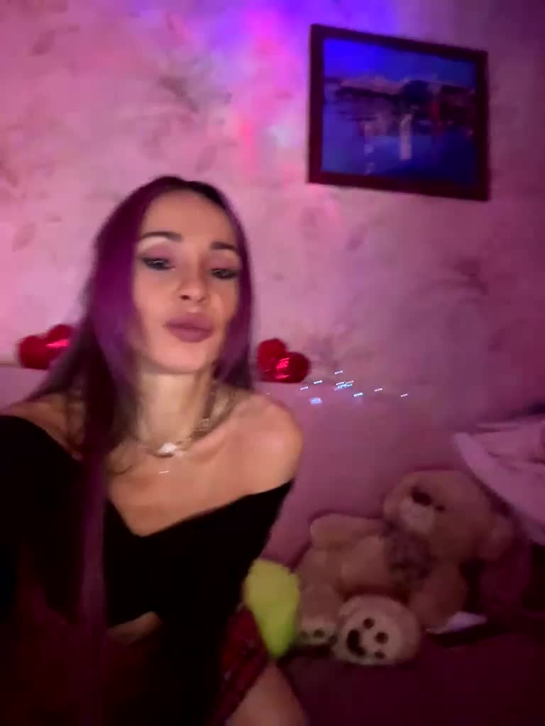 VIP17CoupleDream Cam Model Chat December 21, 2025