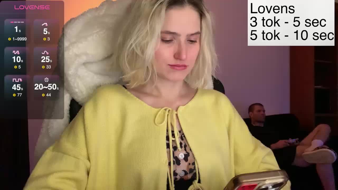 Sexy-Sweets Cam Model Chat December 21, 2025