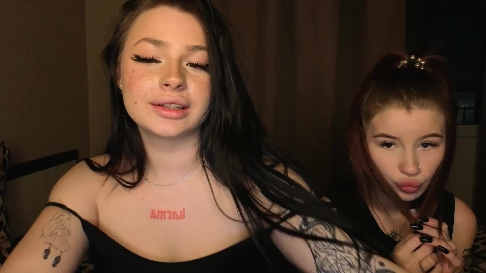 LisaAndDenis Cam Model Chat December 21, 2025