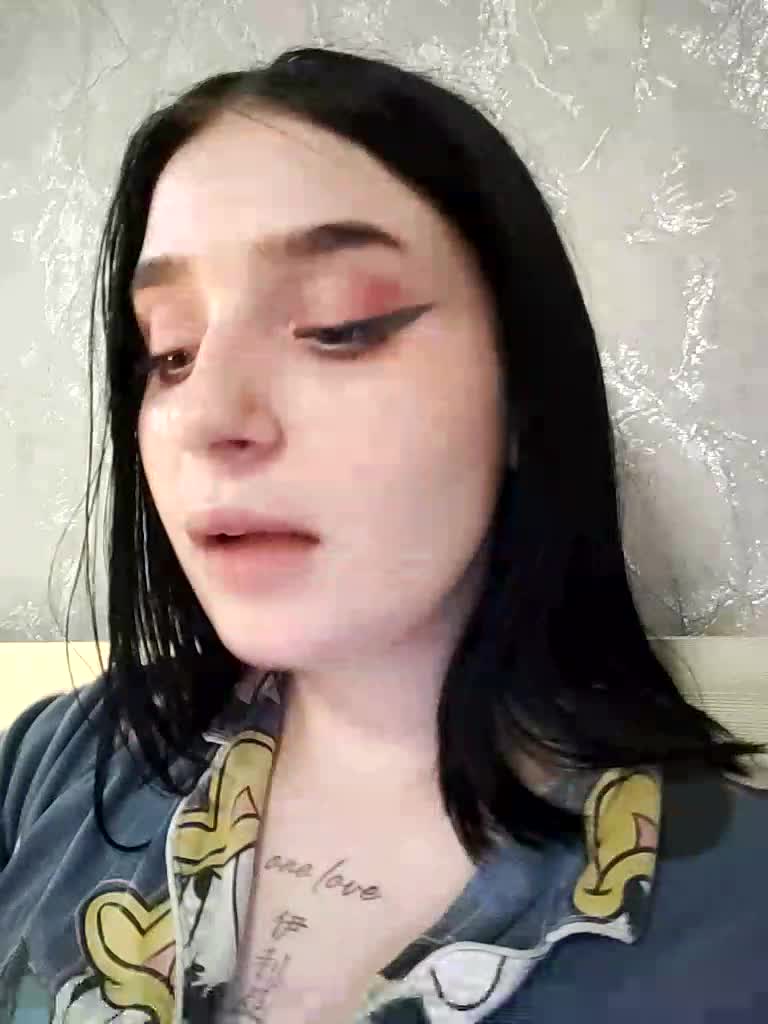 22ALYSKA22 Cam Model Chat December 22, 2025