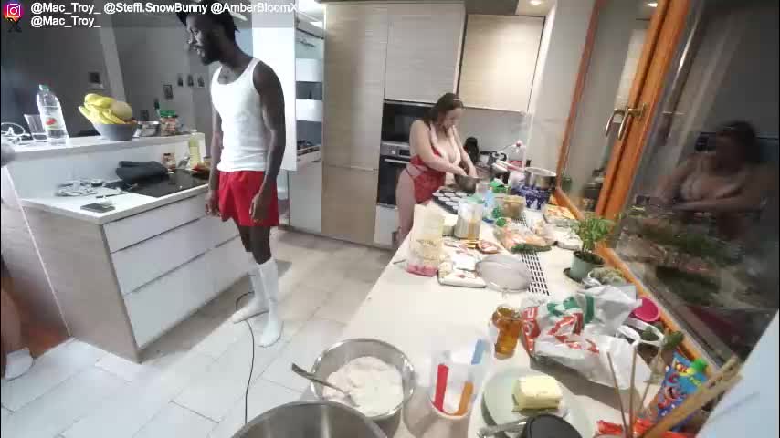 mac_troy Cam Model Chat December 22, 2025