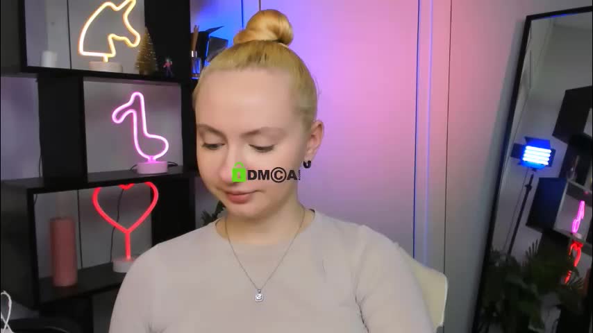 mila_glow Cam Model Chat December 22, 2025