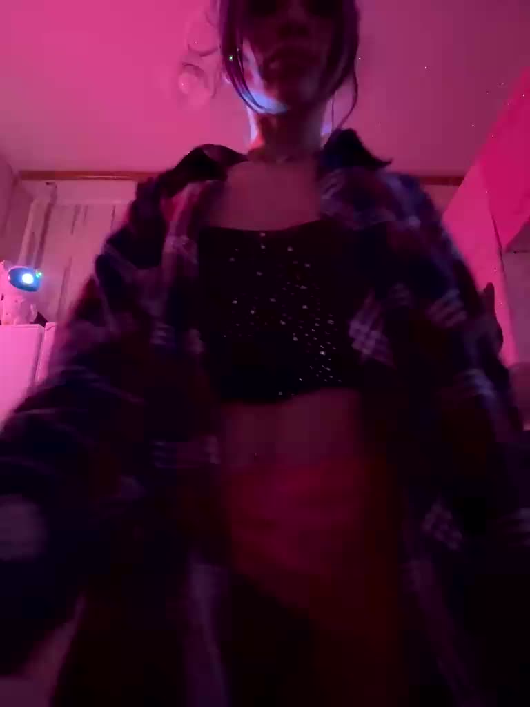 VIP17CoupleDream Cam Model Chat December 22, 2025